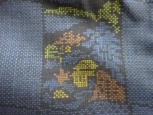 アンティーク　瓦に風景模様織り出し本場泥大島紬着物(5マルキ)